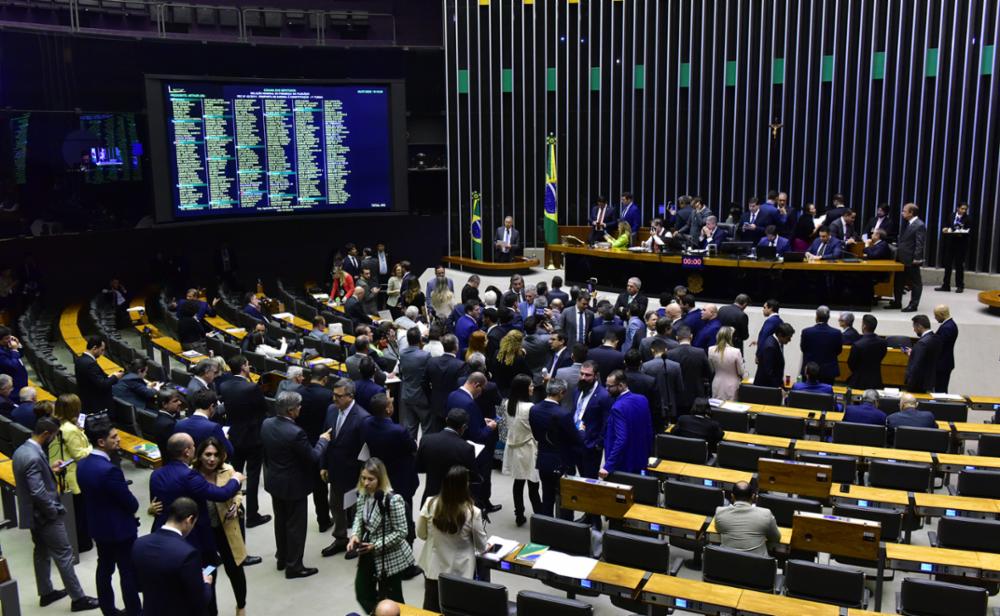 Projeto de lei que regulamenta a tributação sobre offshores chega ao plenário da Câmara dos Deputados em momento de obstrução. Foto: Zeca Ribeiro/Câmara dos Deputados